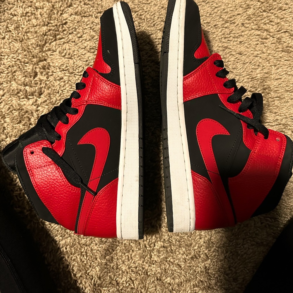 Air Jordan 1 Mid 9.5 Men’s